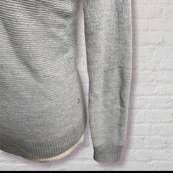 LULULEMON - Simply Wool Sweater Heather Starlight Size 4 - Picture 4 of 8